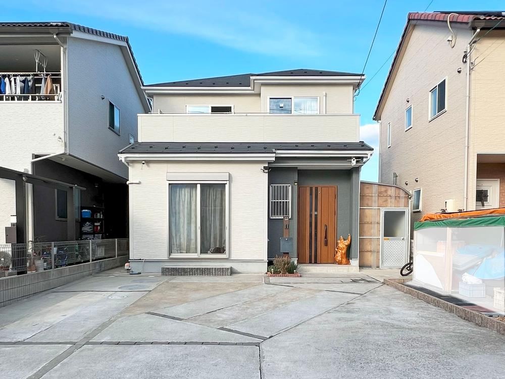 Updated Pricing! Spacious 4LDK House in Terajike Area - Photo 1