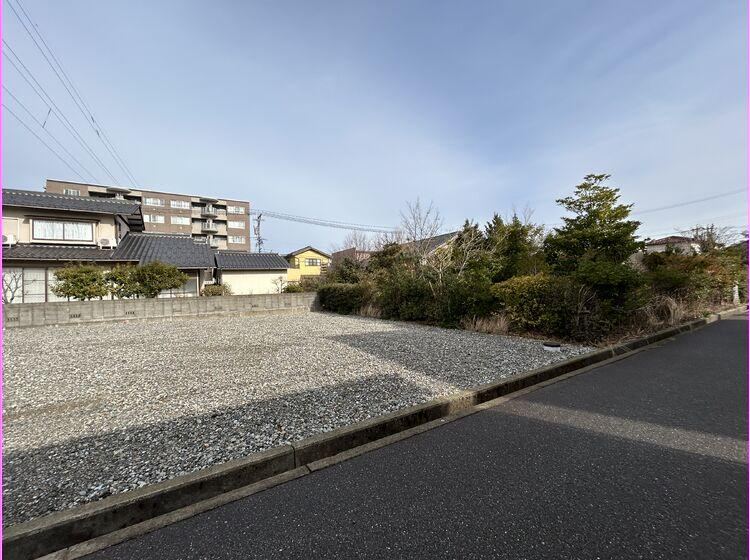 170 m² land in Kanazawa, Ishikawa - Photo 1