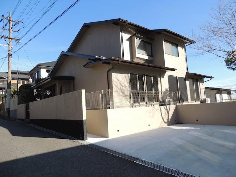 6LDK House with Scenic Views in Kitakyushu - Photo 1