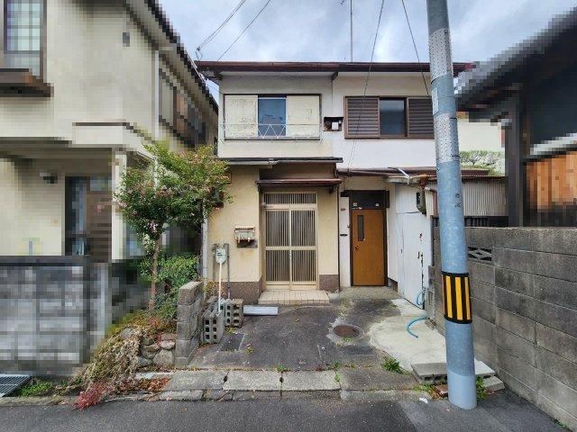 Convenient 3K Detached House in Takatsuki - Photo 1