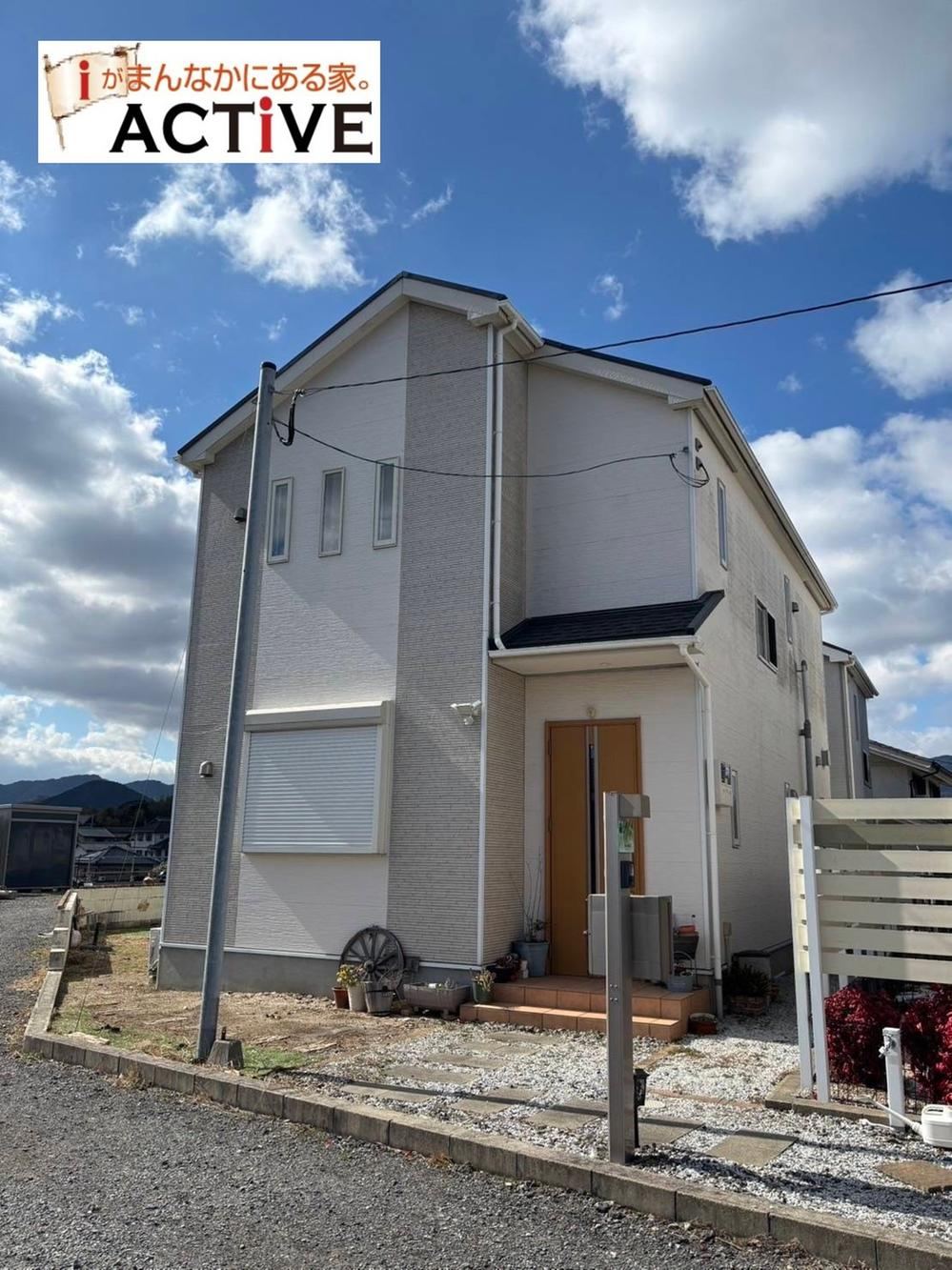 4LDK House with Versatile Storage in Okagaki - Photo 1