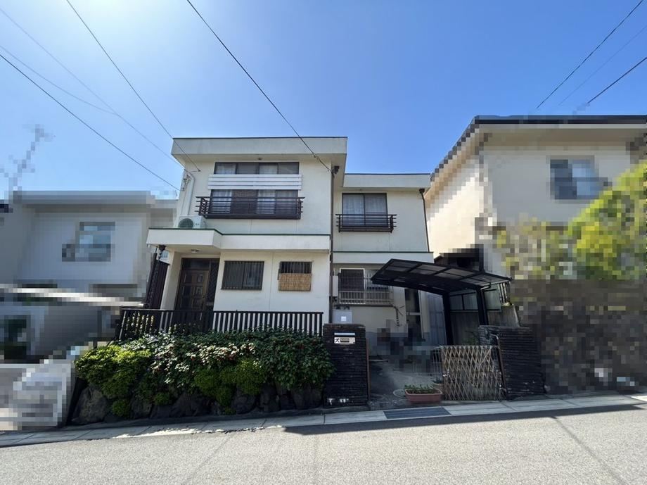 Spacious 5LDK+S House with Garden in Oyamazaki - Photo 1
