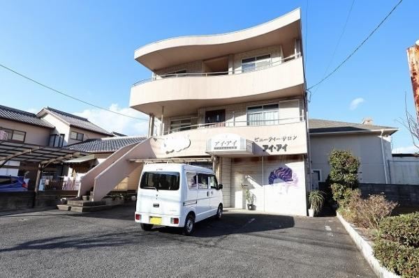 Spacious 7LDK Home in Convenient Location - Photo 1