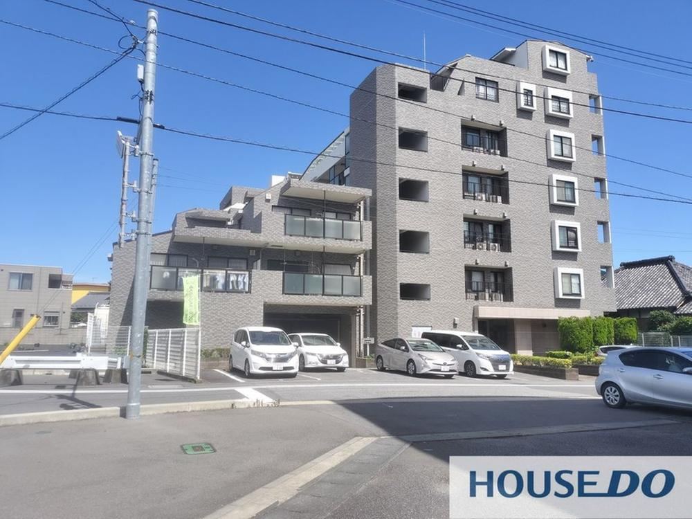 Spacious 4LDK Apartment Just 5 Minutes from Toride Station - Photo 1