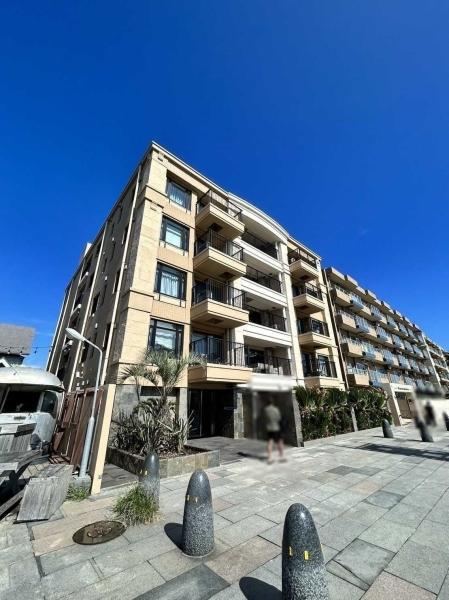 Well-Maintained 3LDK Apartment in Fujisawa - Photo 1