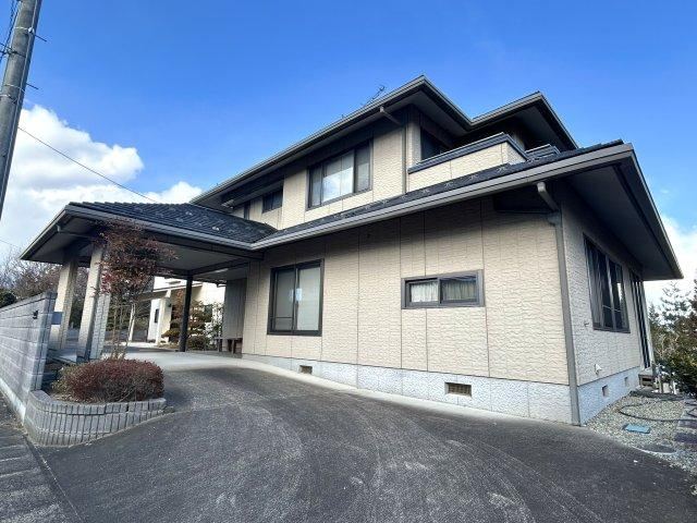 Spacious 5LDK+S House with Garden - Photo 1