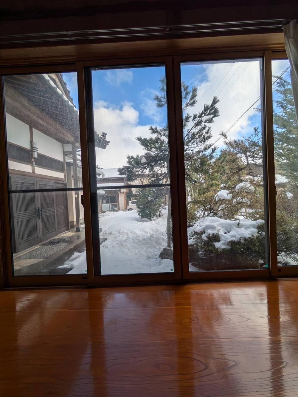 8LDK House with Renovated Bathrooms in Murayama - Photo 1