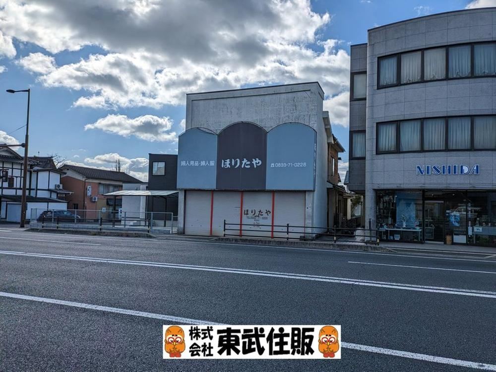 4LDK House Along National Route 188 in Hikari - Photo 1