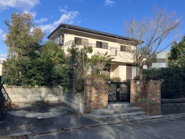 Spacious 5LDK Detached House with Sunny LDK in Chuo-dai - Photo 1