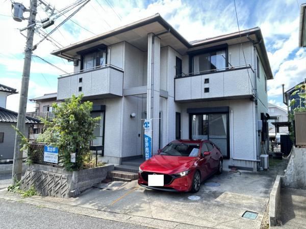 Stunning 5LDK House with Garden in Toyoda City - Photo 1