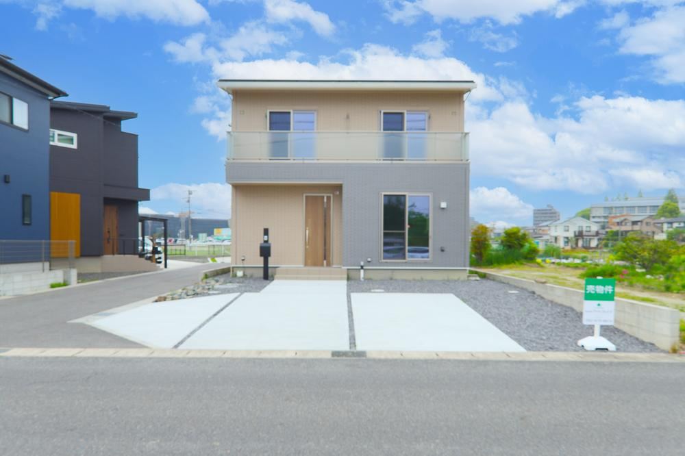Corner Lot Home with Garden in Tōgō - Photo 1