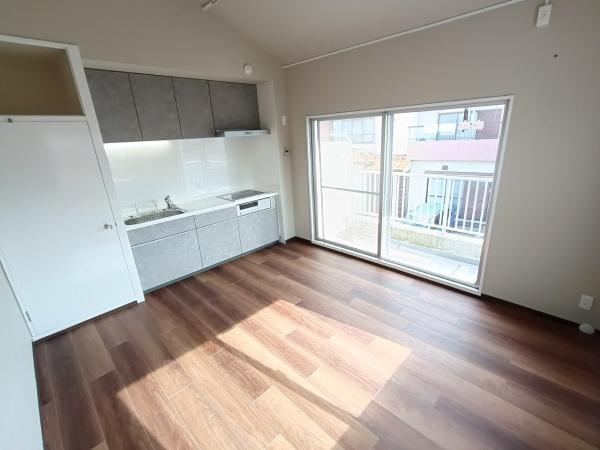 5DK apartment in Shijonawate, Osaka - Photo 1