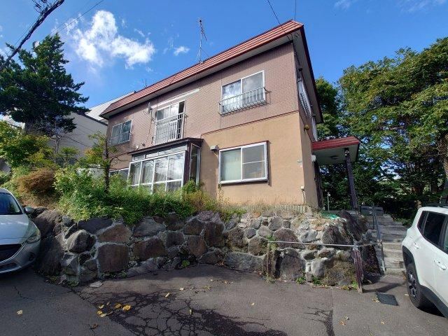 Spacious South-Facing Land of 135 Tsubo in Minami, Sapporo - Photo 1