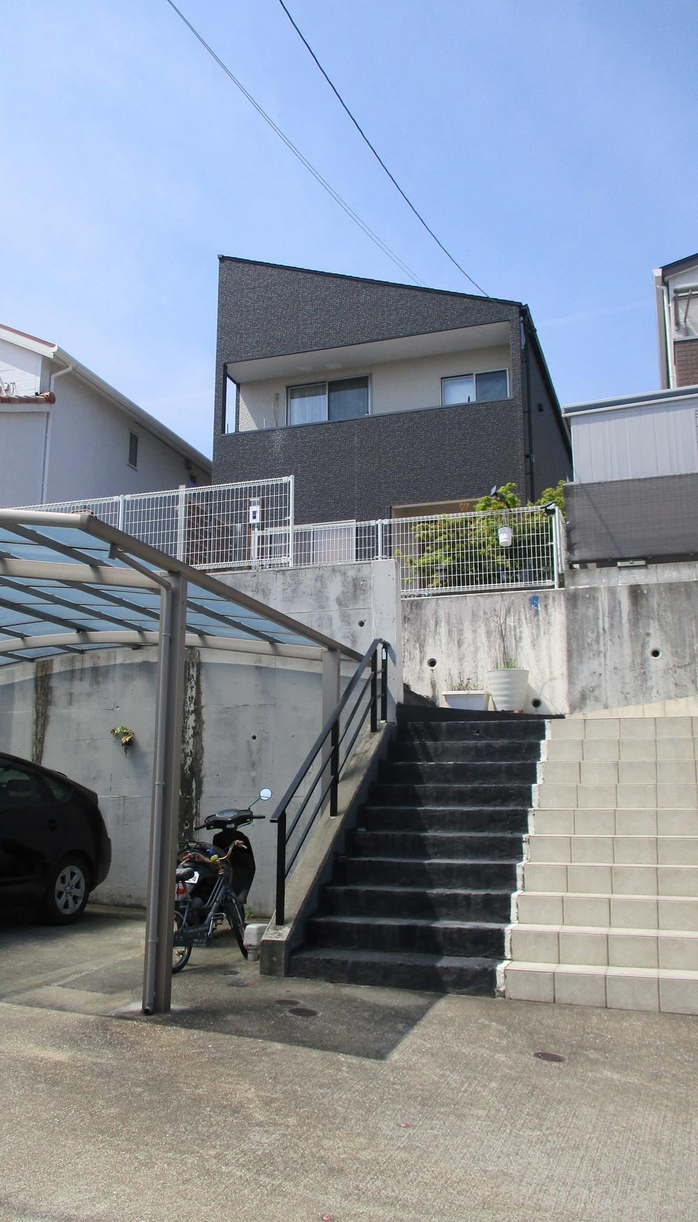 Modern 3LDK Home with Parking in Kasuga - Photo 1