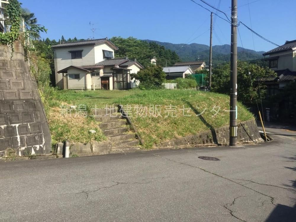 Corner Lot with No Building Conditions - Photo 1
