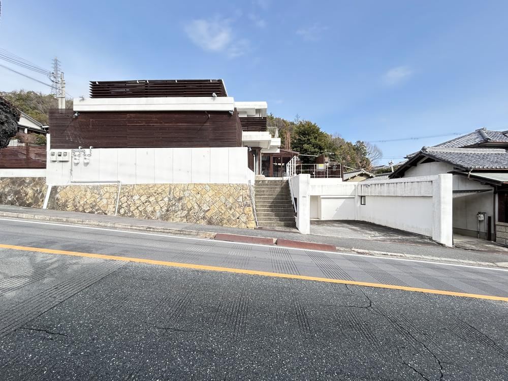 Charming 3LDK House with Store in Himeji - Photo 1