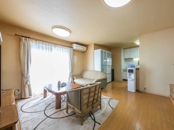 Spacious 4LDK House with Garden in Minamihonjyuku - Photo 1