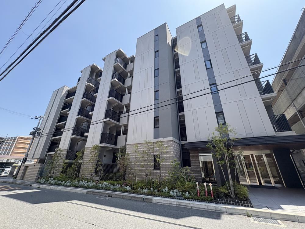 4LDK apartment in Ikoma, Nara - Photo 1