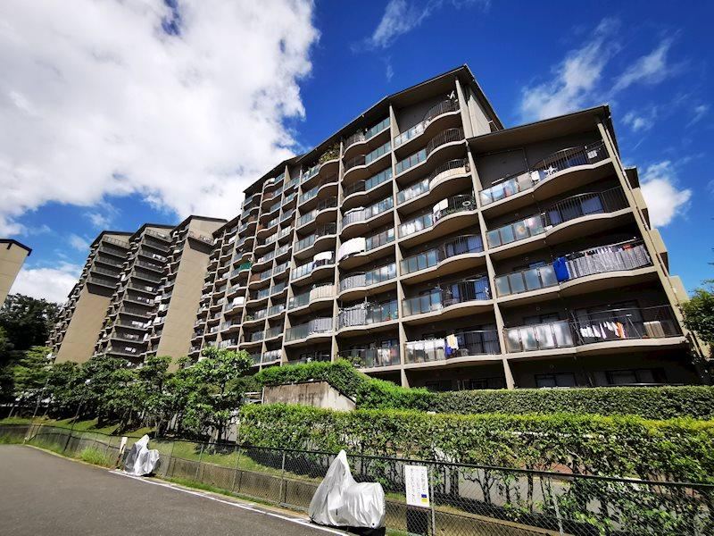 3LDK apartment in Suita, Osaka - Photo 1