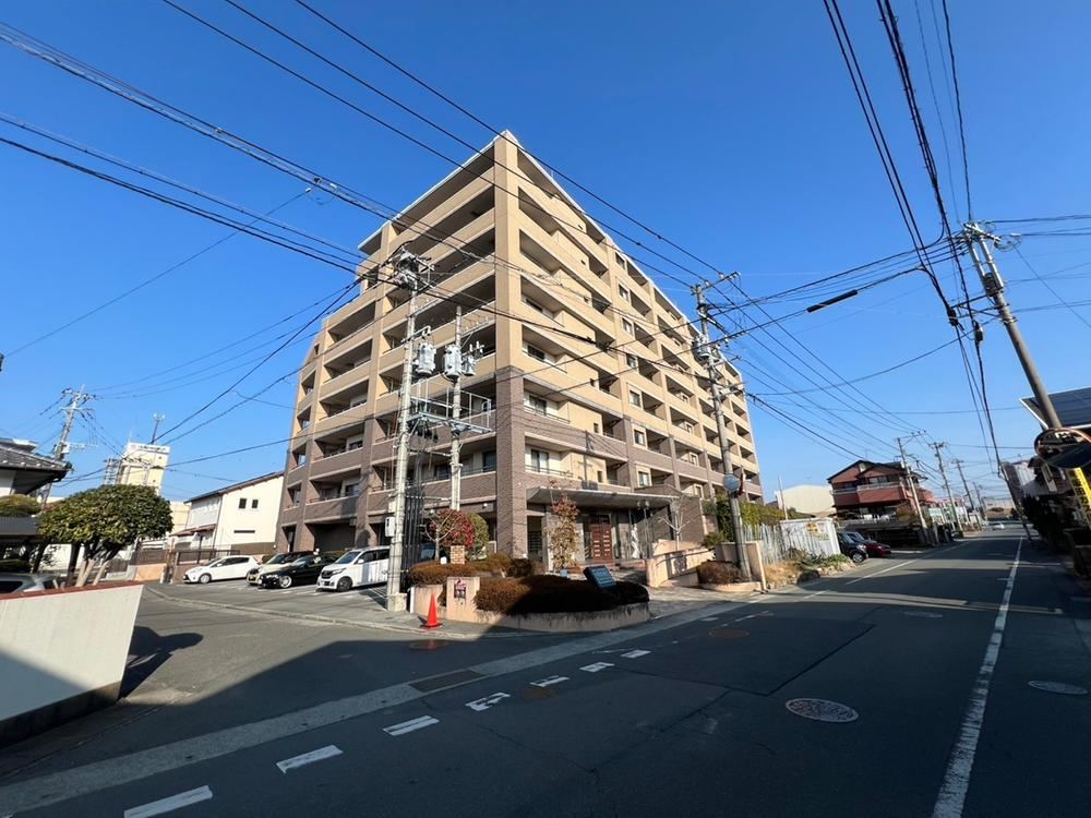 3LDK apartment in Kurume, Fukuoka - Photo 1