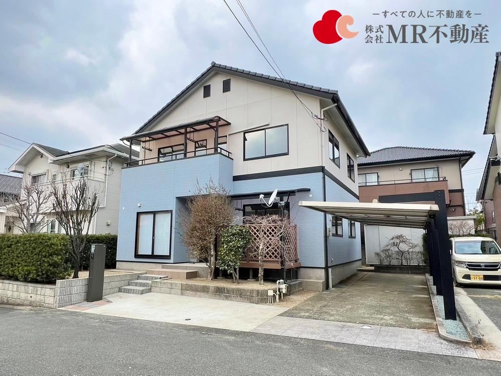 Fully Renovated 4LDK Home in Misakino - Photo 1