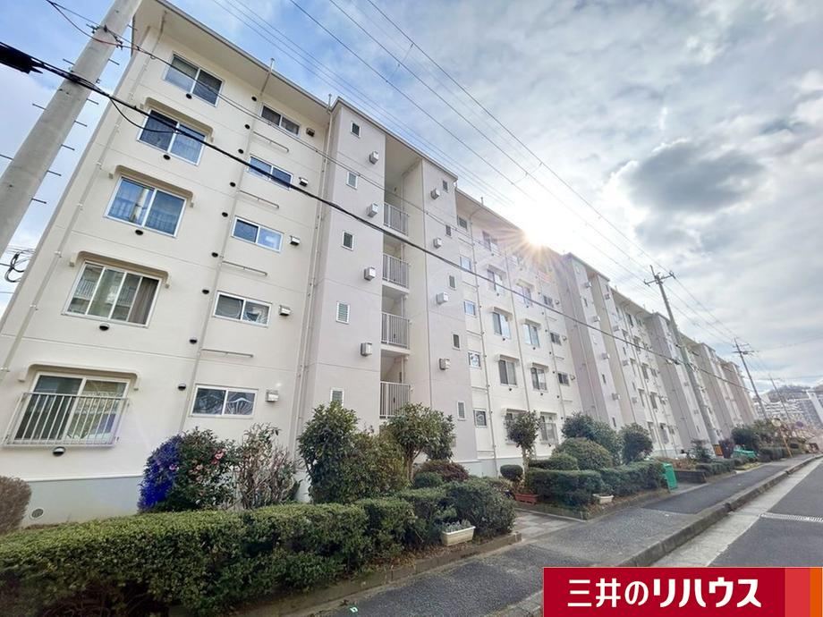 4DK apartment in Takarazuka, Hyogo - Photo 1