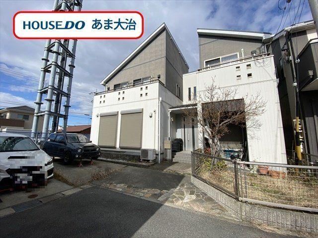 Bright 4LDK House with Two Balconies in Ama - Photo 1