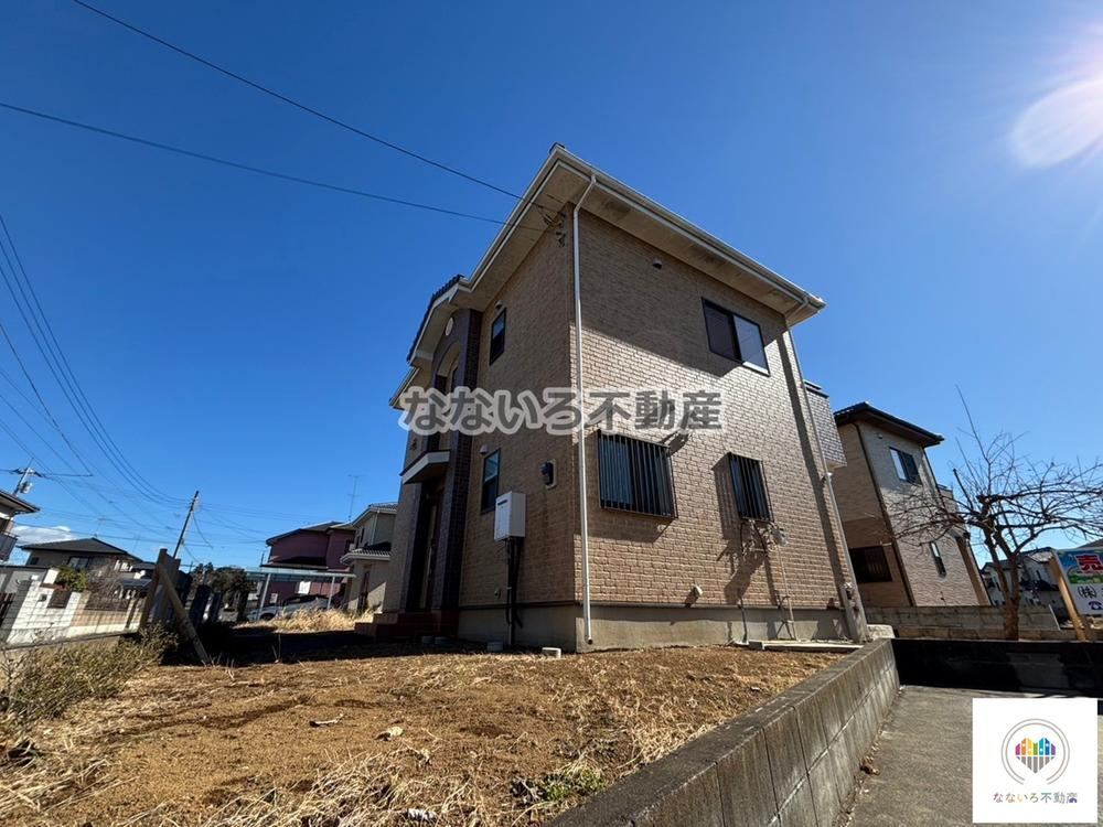 Renovated 4LDK House with Open Kitchen in Shimotsuma - Photo 1