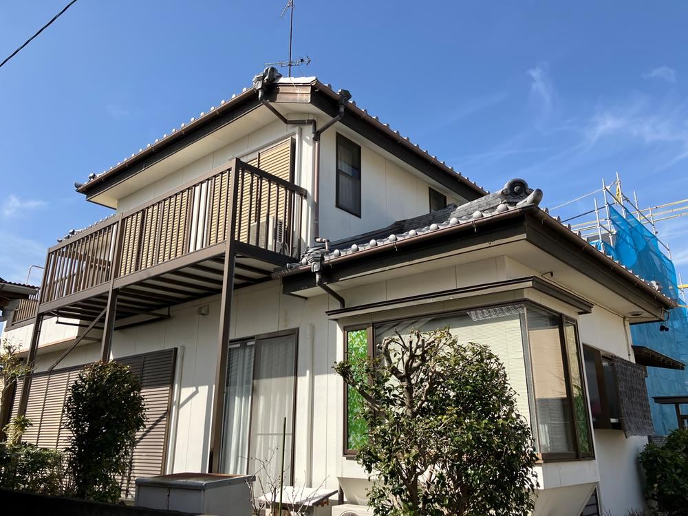 Renovation-Friendly 4LDK House in Hayadacho - Photo 1