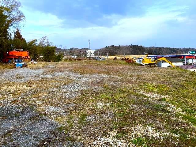 Large Land Facing Main Road - Photo 1