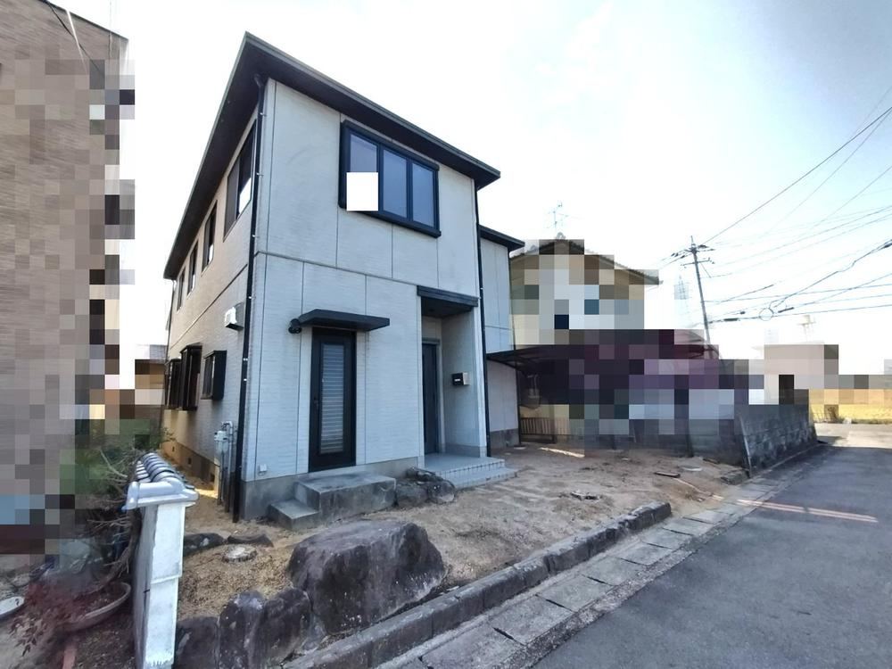 Spacious House Ideal for Large Families - Photo 1