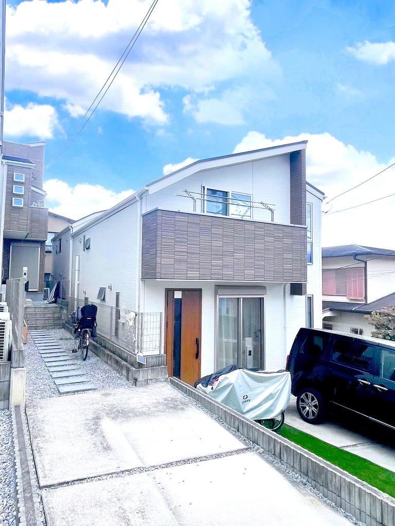 Welcoming 3LDK House with Spacious Living in Kanagawa - Photo 1