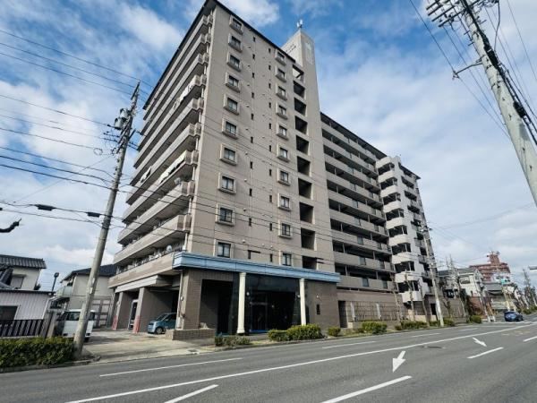 4LDK apartment in Kasugai, Aichi - Photo 1