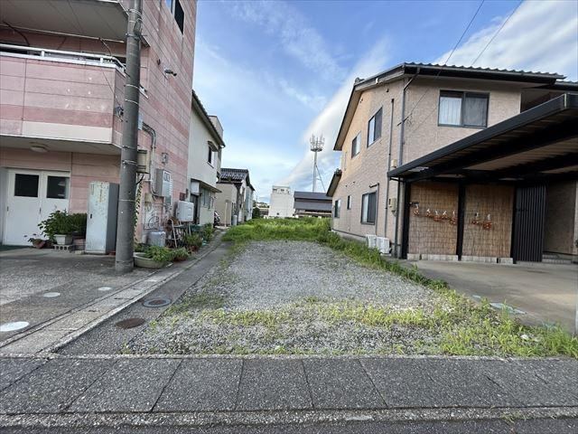 230 m² land in Tsubata, Kahoku District, Ishikawa - Photo 1