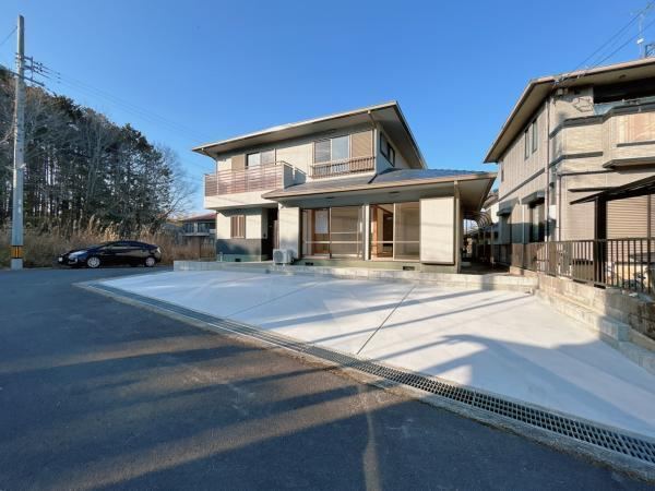 Renovated 4LDK House in Mihatacho - Photo 1