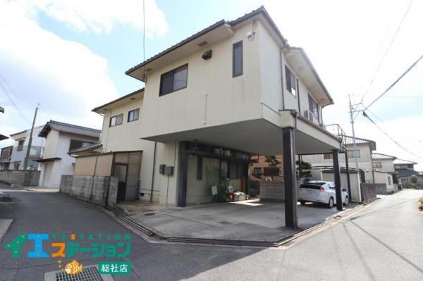 Spacious 6LDK Home with Parking for 4 Cars in Soja - Photo 1