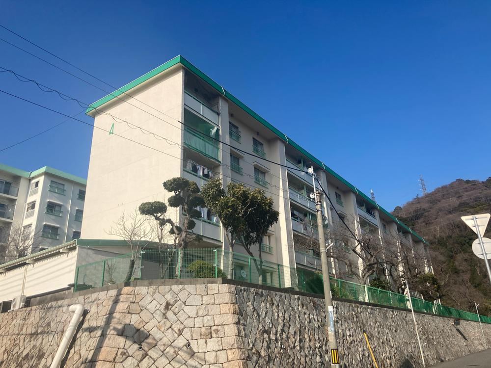 3DK apartment in Nada Ward, Kobe, Hyogo - Photo 1