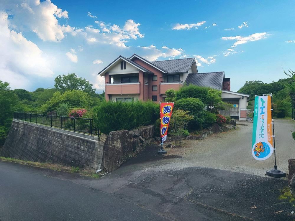 Spacious 5LDK House with Large Land - Photo 1
