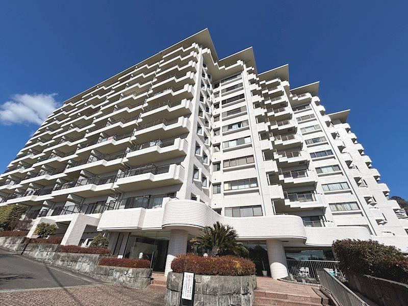 2LDK apartment in Atami, Shizuoka - Photo 1