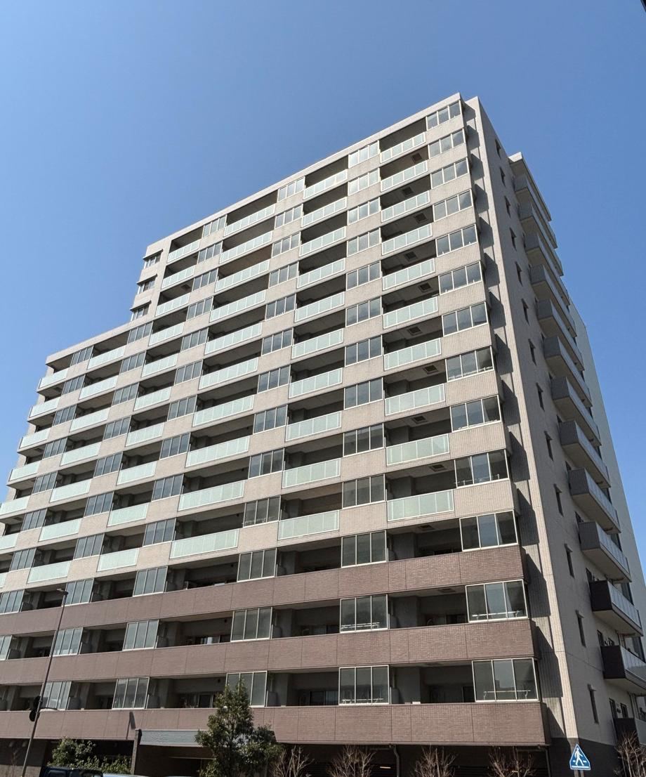 3LDK apartment in Kanazawa, Ishikawa - Photo 1