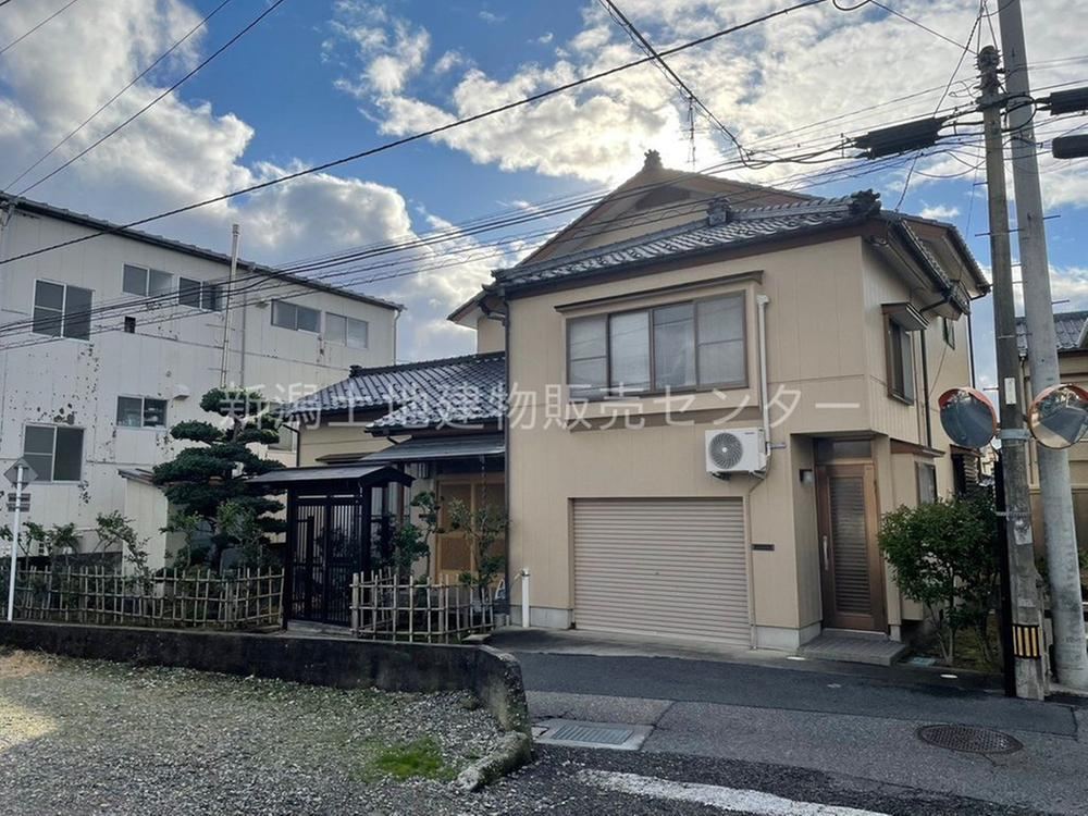Convenient 4DK Home Near Aoyama Station - Photo 1