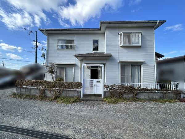 Comfortable 4LDK Home with Scenic Views - Photo 1