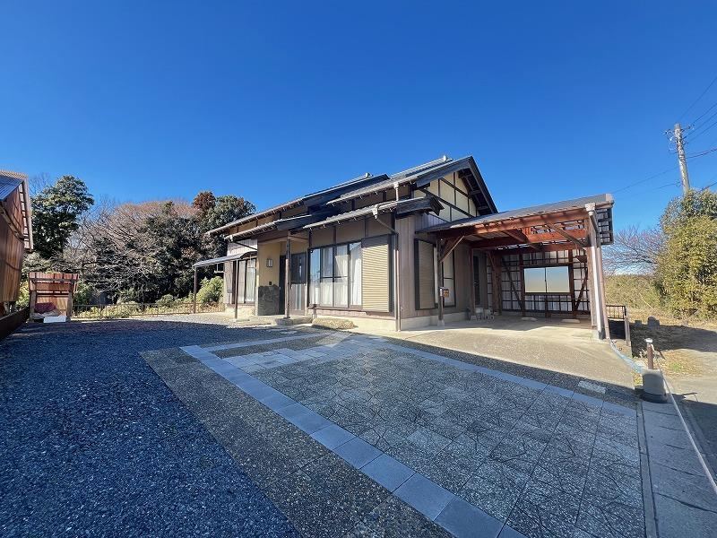 Renovated 2K Bungalow on Large Lot - Photo 1