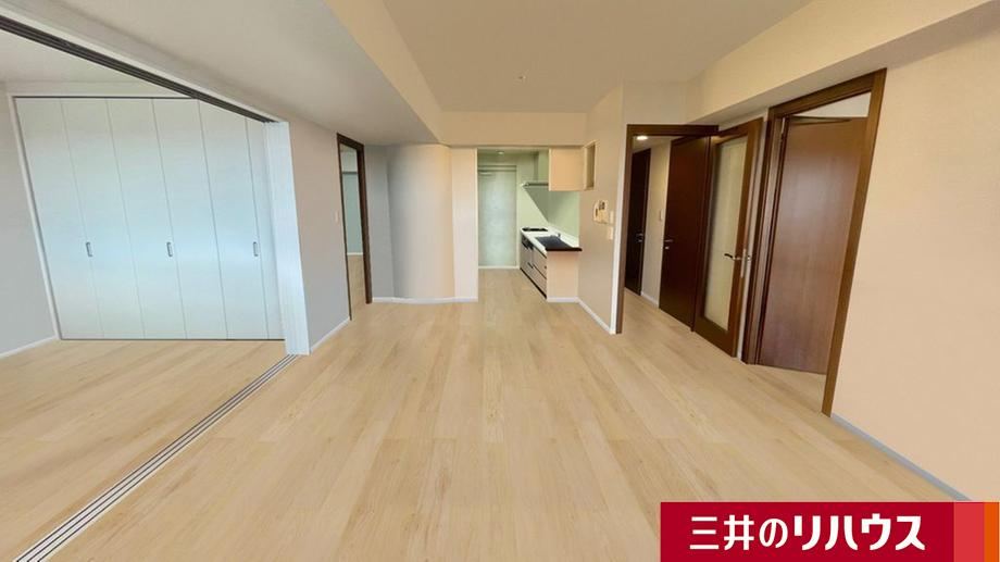 3LDK apartment in Joto Ward, Osaka - Photo 1
