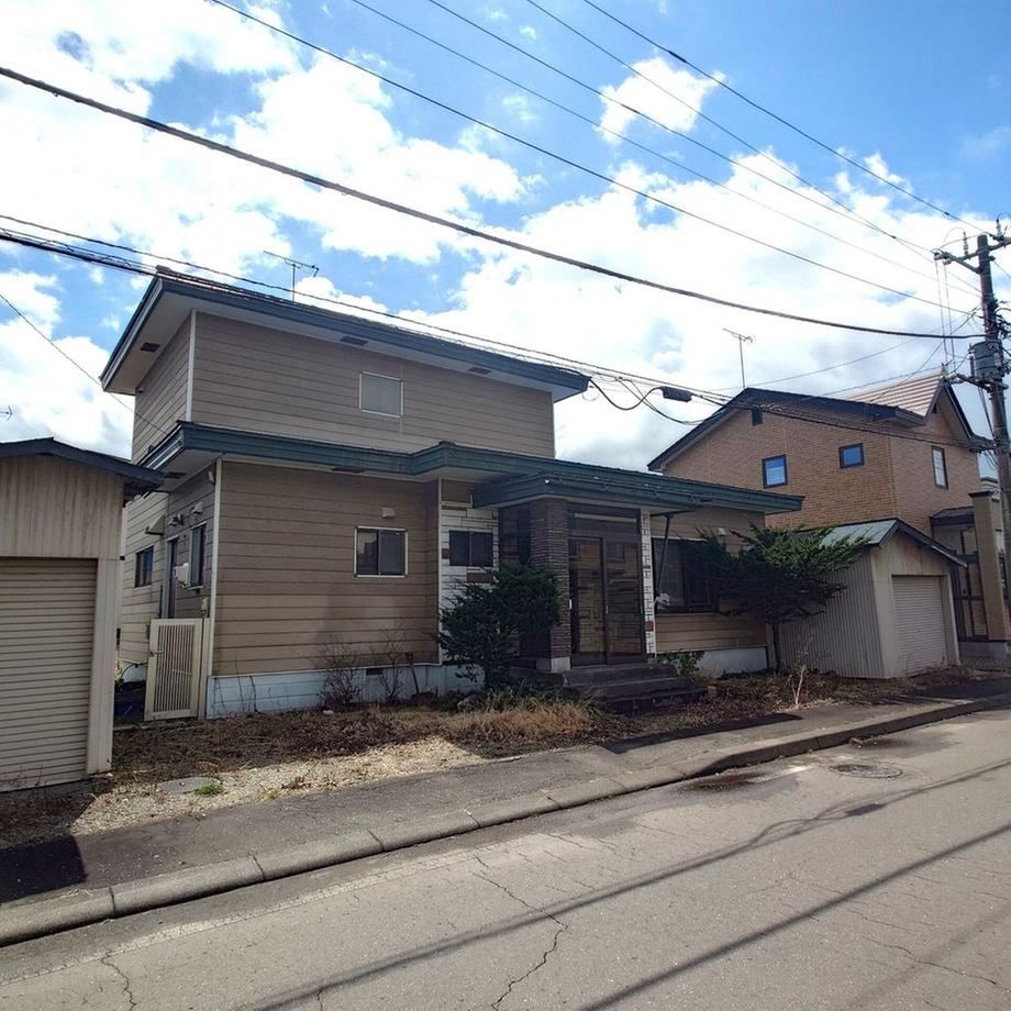 Spacious 4LDK Detached House in Toyokawa-cho - Photo 1