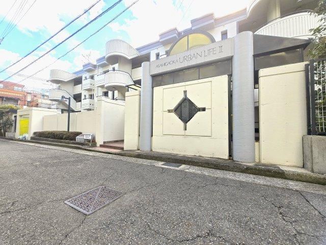 4LDK apartment in Ashiya, Hyogo - Photo 1
