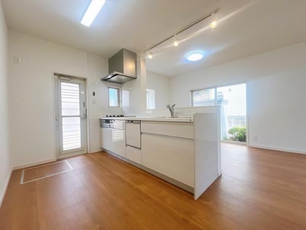 Fully Renovated House in Oiminami - Photo 1