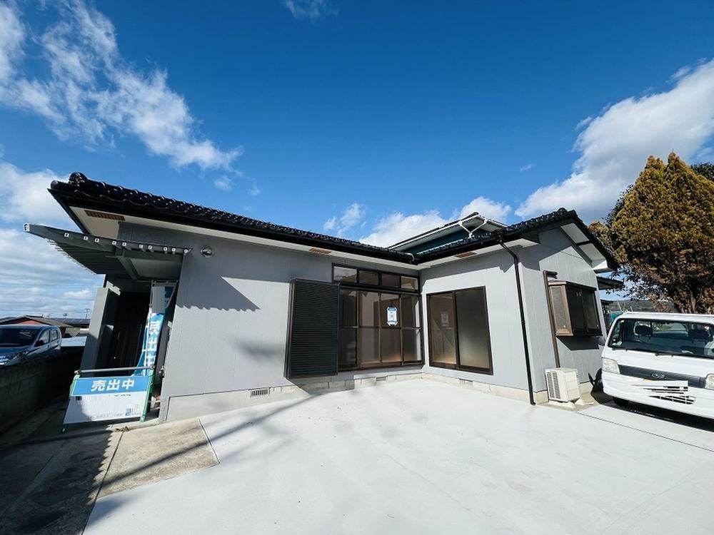 Spacious 3LDK Detached House in Omura - Photo 1