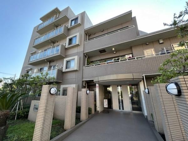 Charming 3LDK Apartment in Tsujido Nishi - Photo 1