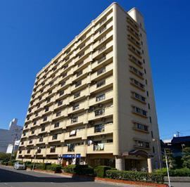 4LDK apartment in Kure, Hiroshima - Photo 1